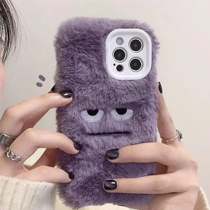Monstera - かわいいモンスターのぬいぐるみ風、ふわふわのiPhoneケース。iPhone 17 Air、16、15、13、11、18 Pro Max、14 Plus、12